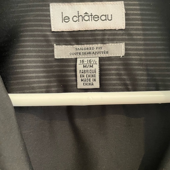 ✨Le Chateau Dress Shirt 🎁 - Size M - Picture 3 of 5